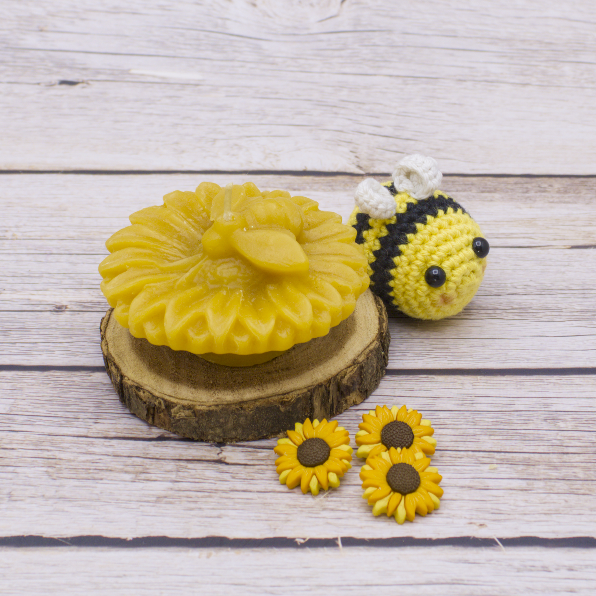 floating sunflower bee beeswax candle Abstract Beezzz floating sunflower bee beeswax candle florida pure & natural